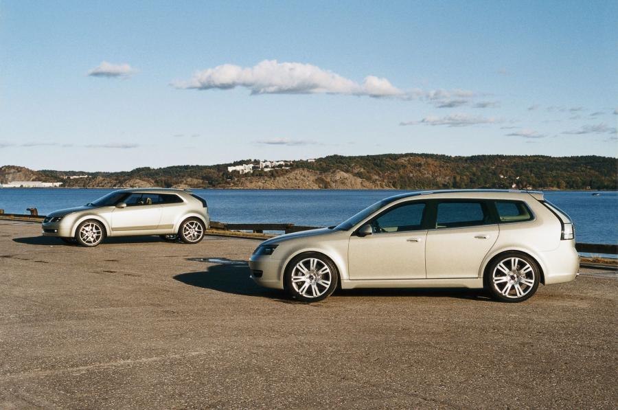  Saab Sport Hatch 2003 года  (фото 2 из 24)
